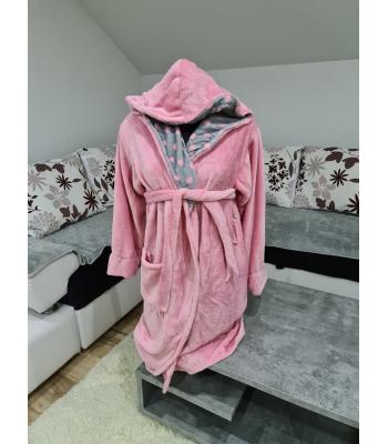 Polar rozi sa sivo roze tufnom